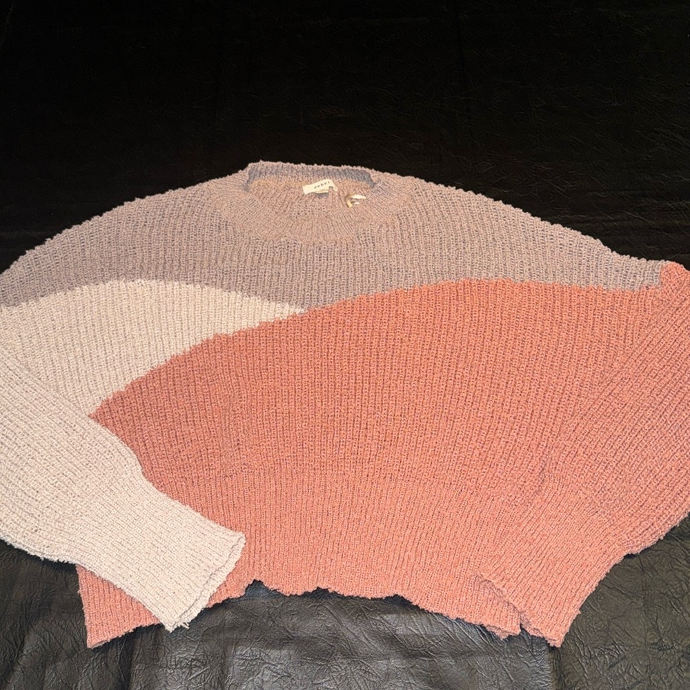 Debut Sweater, EUC, Size L